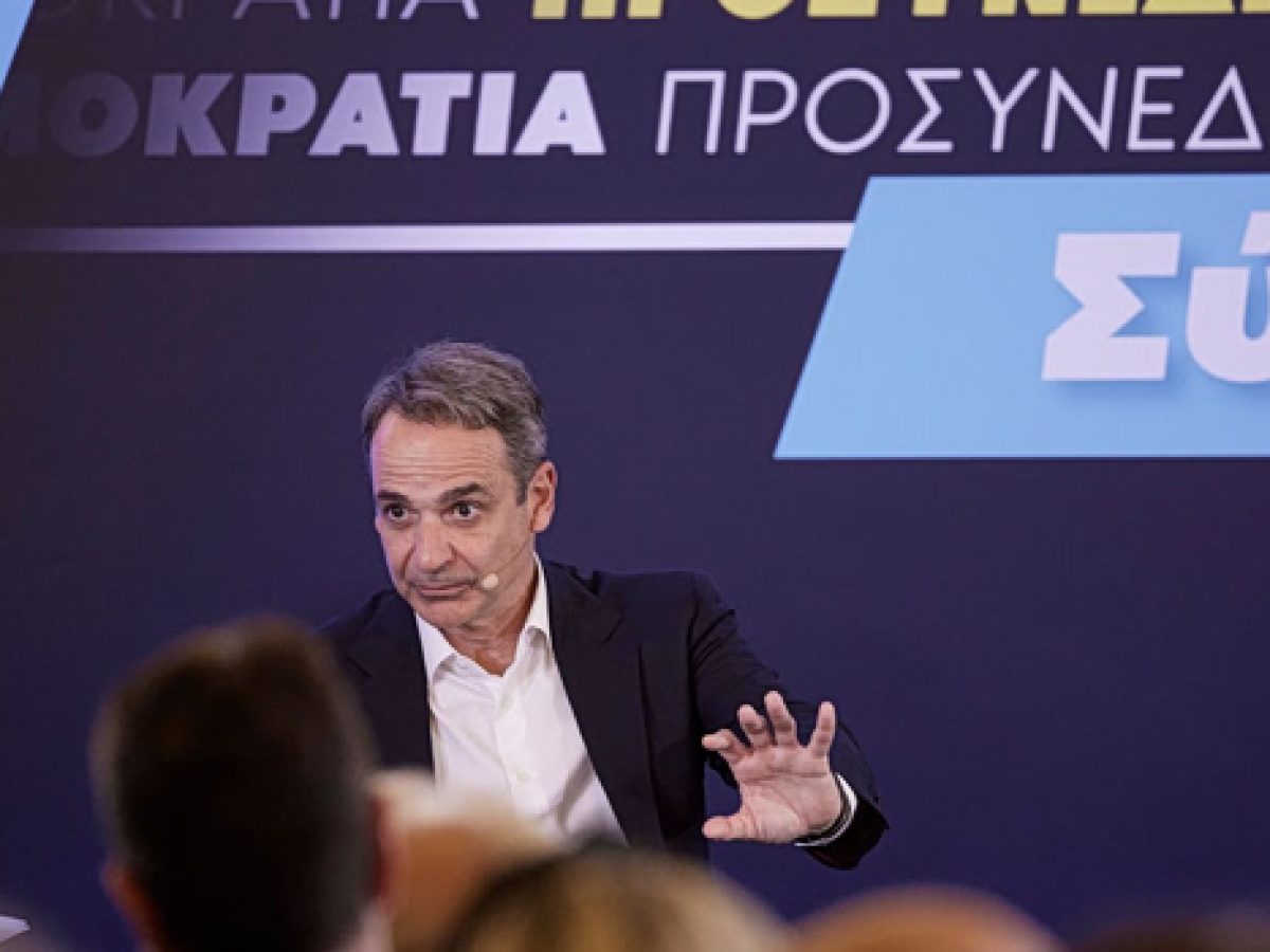 Η εξέγερση των «γαλάζιων» βουλευτών στοιχειώνει το Μαξίμου – «Μασάζ» χωρίς ουσιαστική απάντηση από Μητσοτάκη