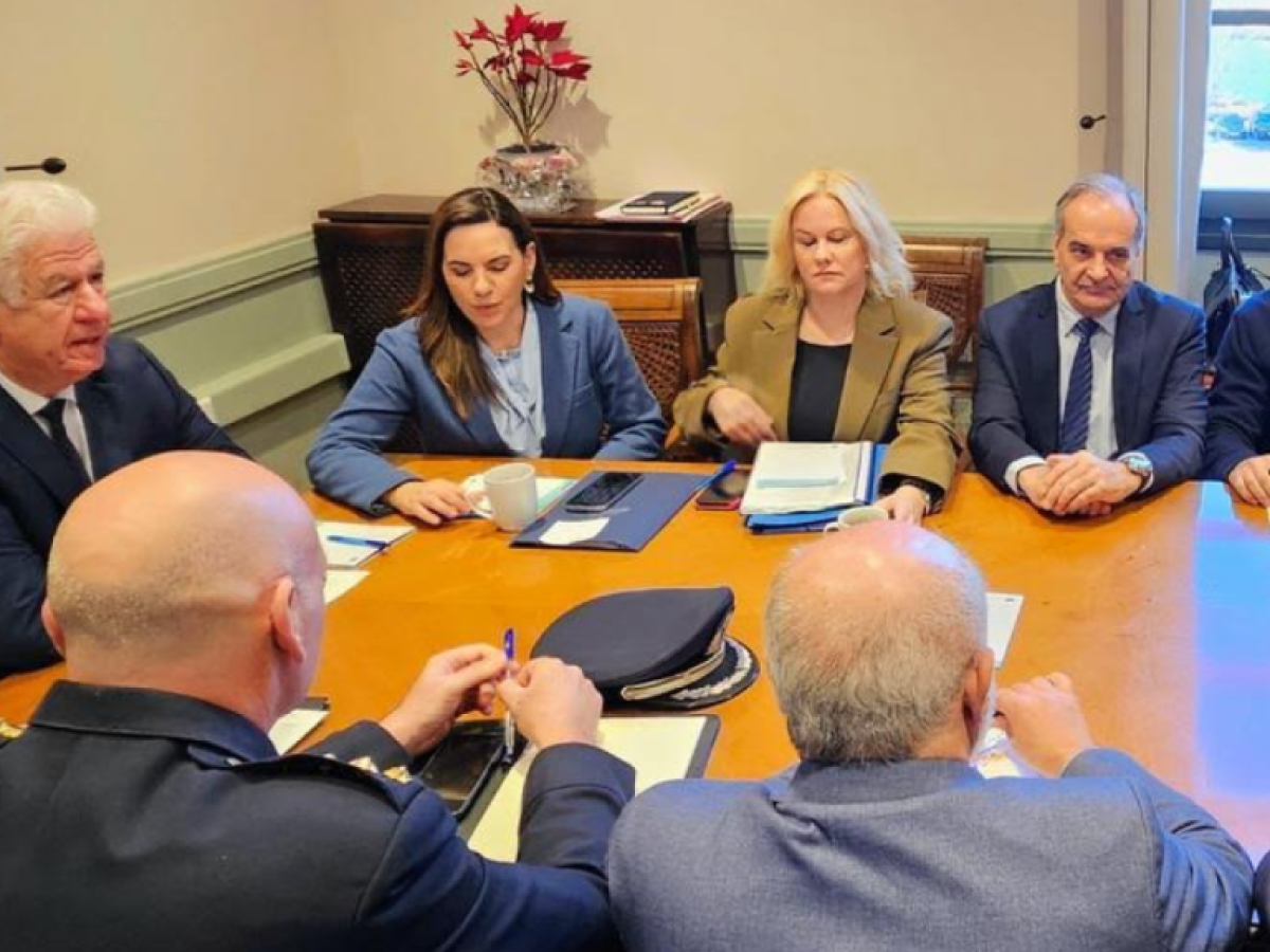 Η Όλγα Κεφαλογιάννη στην Κέρκυρα σε ευρεία σύσκεψη για τον τουρισμό των Ιονίων νήσων