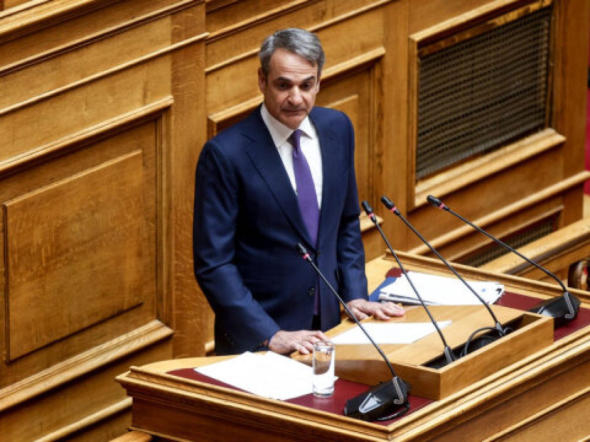 Η ρελάνς Μητσοτάκη στη Βουλή, τα θεσμικά ανοίγματα μέσω Συντάγματος και το ραντεβού με τους βουλευτές της ΝΔ στις 30 Απρι