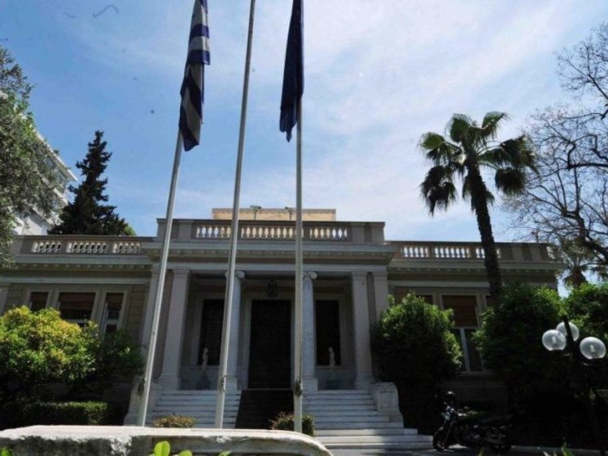 Κακά μαντάτα από τις δημοσκοπήσεις για το Μαξίμου
