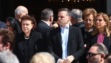 «Καρφί» Μενδώνη σε Δούκα για το έργο της Βασιλίσσης Ολγας: Το πολέμησε και τώρα το υιοθετεί ως δικό του