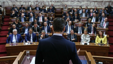 &Kappa;&omicron;&rho;&upsilon;&phi;ώ&nu;&epsilon;&tau;&alpha;&iota; &eta; &epsilon;&xi;έ&gamma;&epsilon;&rho;&sigma;&eta; &tau;&omega;&nu; &laquo;&gamma;&alpha;&lambda;ά&zeta;&iota;&omega;&nu;&raquo; &beta;&omicron;&upsilon;&lambda;&epsilon;&upsilon;&tau;ώ&nu; &kappa;&alpha;&tau;ά &tau;&omicron;&upsilon; &sigma;&tau;&epsilon;&nu;&omicron;ύ &pi;&upsilon;&rho;ή&nu;&alpha; &tau;&omicron;&upsilon; &laquo;&epsilon;&pi;&iota;&tau;&epsilon;&lambda;&iota;&kappa;&omicron;ύ &kappa;&rho;ά&tau;&omicron;&upsilon;&sigmaf;&raquo; &ndash; &Kappa;&epsilon;&rho;&alpha;&upsilon;&nu;&omicron;ί &sigma;&tau;&omicron; &kappa;&omicron;&iota;&nu;ό ά&rho;&theta;&rho;