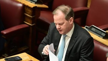 Κώστας Αχ. Καραμανλής: «Βεβαίως, το ζητάει, θα το κάνουμε» – Ο διάλογος που εμπλέκει τον βουλευτή της ΝΔ και οι 37 βιολογ