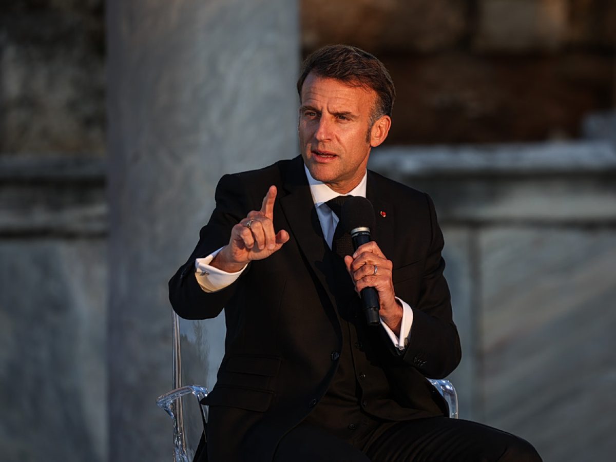 Μακρόν: Σαφής δέσμευση στήριξης στην Ελλάδα σε περίπτωση απειλής της κυριαρχίας της