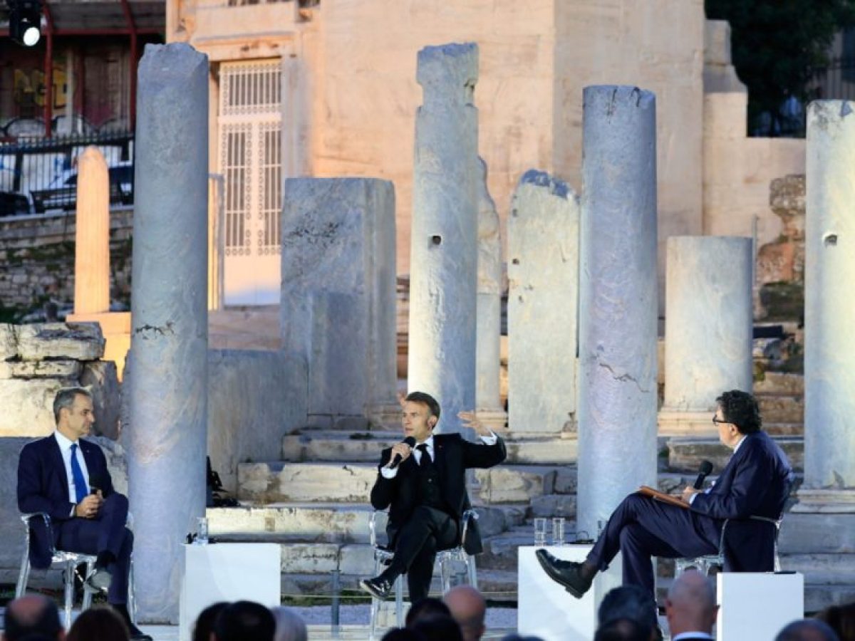 &Mu;&alpha;&kappa;&rho;ό&nu; &sigma;&epsilon; &Mu;&eta;&tau;&sigma;&omicron;&tau;ά&kappa;&eta;: &laquo;&Alpha;&nu; &alpha;&pi;&epsilon;&iota;&lambda;&eta;&theta;&epsilon;ί &eta; &kappa;&upsilon;&rho;&iota;&alpha;&rho;&chi;ί&alpha; &tau;&eta;&sigmaf; &Epsilon;&lambda;&lambda;ά&delta;&alpha;&sigmaf;, &theta;&alpha; &epsilon;ί&mu;&alpha;&sigma;&tau;&epsilon; &epsilon;&delta;ώ&raquo;