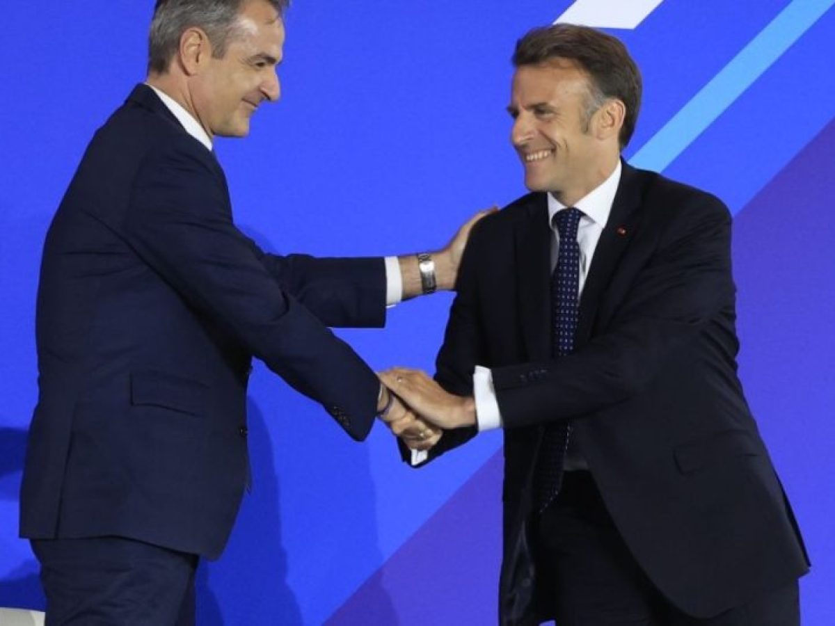 Μακρόν σε Μητσοτάκη στο ελληνογαλλικό επιχειρηματικό φόρουμ: Η Ελλάδα πρότυπο οικονομικής προόδου