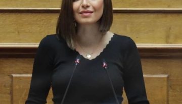 Μαρία Απατζιδη: Η κυβέρνηση Μητσοτάκη συνεχίζει με θεσμική εκτροπή και πλήρη αδιαφάνεια
