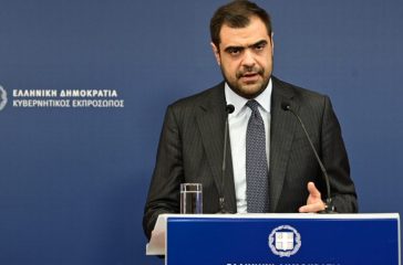 marinakis-den-prepi-se-kamia