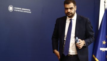 &Mu;&alpha;&rho;&iota;&nu;ά&kappa;&eta;&sigmaf; &gamma;&iota;&alpha; &Lambda;&alpha;&zeta;&alpha;&rho;ί&delta;&eta;: &Delta;&epsilon;&nu; &upsilon;&pi;ά&rho;&chi;&epsilon;&iota; &zeta;ή&tau;&eta;&mu;&alpha; &gamma;&iota;&alpha; &tau;&eta;&nu; &pi;&alpha;&rho;&alpha;&mu;&omicron;&nu;ή &tau;&omicron;&upsilon; &sigma;&tau;&eta;&nu; &kappa;&upsilon;&beta;έ&rho;&nu;&eta;&sigma;&eta;