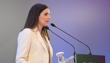 &Mu;&alpha;&rho;&kappa;&omicron;&gamma;&iota;&alpha;&nu;&nu;ά&kappa;&eta;: &Eta; &kappa;&upsilon;&beta;έ&rho;&nu;&eta;&sigma;&eta; &delta;&epsilon;&nu; &mu;&pi;&omicron;&rho;&epsilon;ί &nu;&alpha; &mu;&iota;&lambda;ή&sigma;&epsilon;&iota; &gamma;&iota;&alpha; &alpha;&xi;&iota;&omicron;&kappa;&rho;&alpha;&tau;ί&alpha; &ndash; &Omicron; &Lambda;&alpha;&zeta;&alpha;&rho;ί&delta;&eta;&sigmaf; &epsilon;ί&nu;&alpha;&iota; &eta; &kappa;&omicron;&rho;&upsilon;&phi;ή &tau;&omicron;&upsilon; &pi;&alpha;&gamma;ό&beta;&omicron;&upsilon;&nu;&omicron;&upsilon;