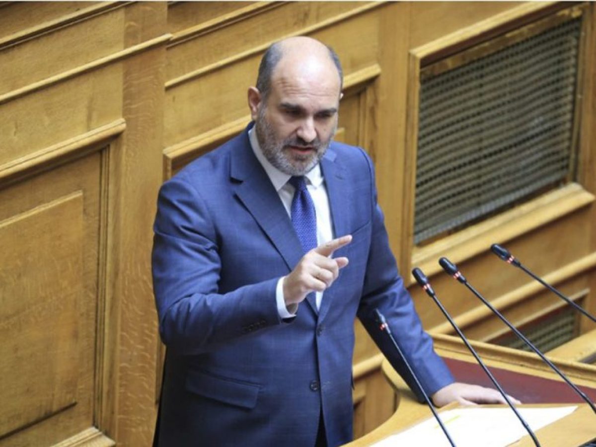 Μαρκόπουλος: Ανυπόστατες οι φήμες περί μη ύπαρξης πανεπιστημιακού πτυχίου