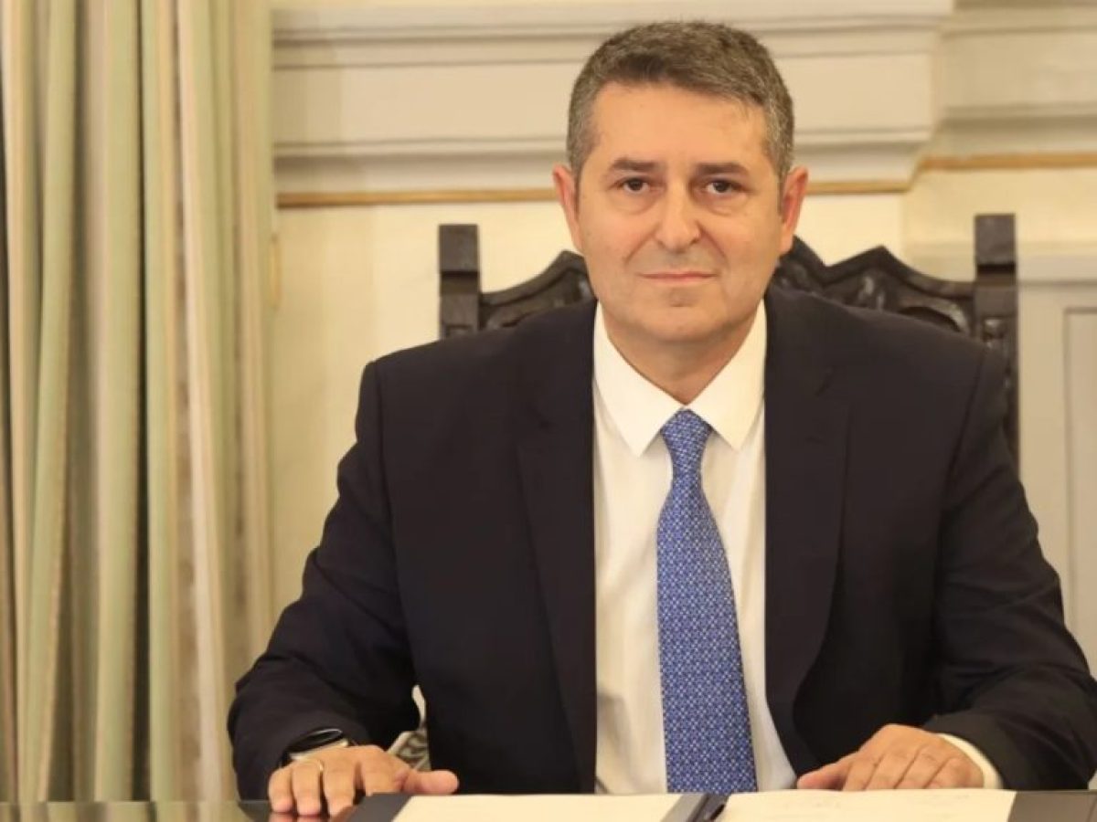 Με ανεύρυσμα εγκεφάλου διαγνώστηκε ο υφυπουργός Επικρατείας, Γιώργος Μυλωνάκης