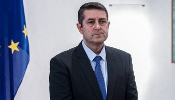 &Mu;&epsilon; &alpha;&nu;&omicron;&iota;&chi;&tau;ό &tau;&omicron; &kappa;&iota;&nu;&eta;&tau;ό &omicron; &Gamma;. &Delta;&eta;&mu;&eta;&tau;&rho;&iota;ά&delta;&eta;&sigmaf; &gamma;&iota;&alpha; &tau;&omicron; &kappa;&epsilon;&nu;ό &tau;&omicron;&upsilon; &Gamma;. &Mu;&upsilon;&lambda;&omega;&nu;ά&kappa;&eta;