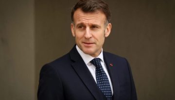 Με μία ώρα καθυστέρηση η άφιξη Μακρόν στην Αθήνα – Οι συναντήσεις, οι συζητήσεις και το δείπνο