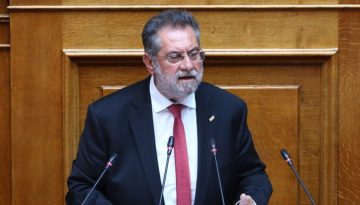 Μετά τον Κεδίκογλου και ο Παναγιωτόπουλος «κουνάει μαντίλι» στον ΣΥΡΙΖΑ: «Θα είμαι με τον Τσίπρα, είτε έτσι είτε αλλιώς»