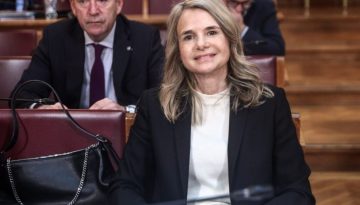 &Mu;&iota;&lambda;έ&nu;&alpha; &Alpha;&pi;&omicron;&sigma;&tau;&omicron;&lambda;ά&kappa;&eta;: &laquo;&Nu;&alpha; &mu;&pi;&epsilon;&iota; &tau;έ&lambda;&omicron;&sigmaf; &sigma;&tau;&iota;&sigmaf; &kappa;&alpha;&tau;&alpha;&chi;&rho;&eta;&sigma;&tau;&iota;&kappa;έ&sigmaf; &chi;&rho;&epsilon;ώ&sigma;&epsilon;&iota;&sigmaf; &ndash; &Eta; &alpha;&sigma;&upsilon;&delta;&omicron;&sigma;ί&alpha; &tau;&omega;&nu; &tau;&rho;&alpha;&pi;&epsilon;&zeta;ώ&nu; έ&chi;&epsilon;&iota; &kappa;&upsilon;&beta;&epsilon;&rho;&nu;&eta;&tau;&iota;&kappa;ή &sigma;&phi;&rho;&alpha;&gamma;ί&delta;&alpha;&raquo;