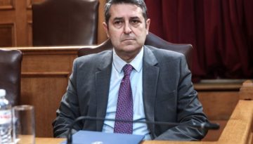 Μυλωνάκης: Κρίσιμο το επόμενο 48ωρο – Παραμένει στη ΜΕΘ μετά τη ρήξη ανευρύσματος