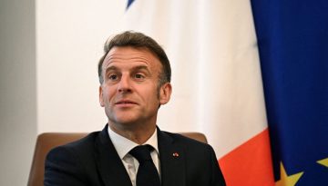 &Mu;ή&nu;&upsilon;&mu;&alpha; &iota;&sigma;&chi;ύ&omicron;&sigmaf; &sigma;&tau;&eta;&nu; &Alpha;&nu;&alpha;&tau;&omicron;&lambda;&iota;&kappa;ή &Mu;&epsilon;&sigma;ό&gamma;&epsilon;&iota;&omicron;&sigmaf;: &Epsilon;&mu;&beta;ά&theta;&upsilon;&nu;&sigma;&eta; &tau;&eta;&sigmaf; &sigma;&upsilon;&mu;&mu;&alpha;&chi;ί&alpha;&sigmaf; &Epsilon;&lambda;&lambda;ά&delta;&alpha;&sigmaf; &ndash; &Gamma;&alpha;&lambda;&lambda;ί&alpha;&sigmaf;