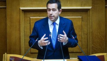Μηταράκης εναντίον Δουδωνή: «Απαράδεκτο και ανήθικο» – Ένταση στην Επιτροπή Δεοντολογίας