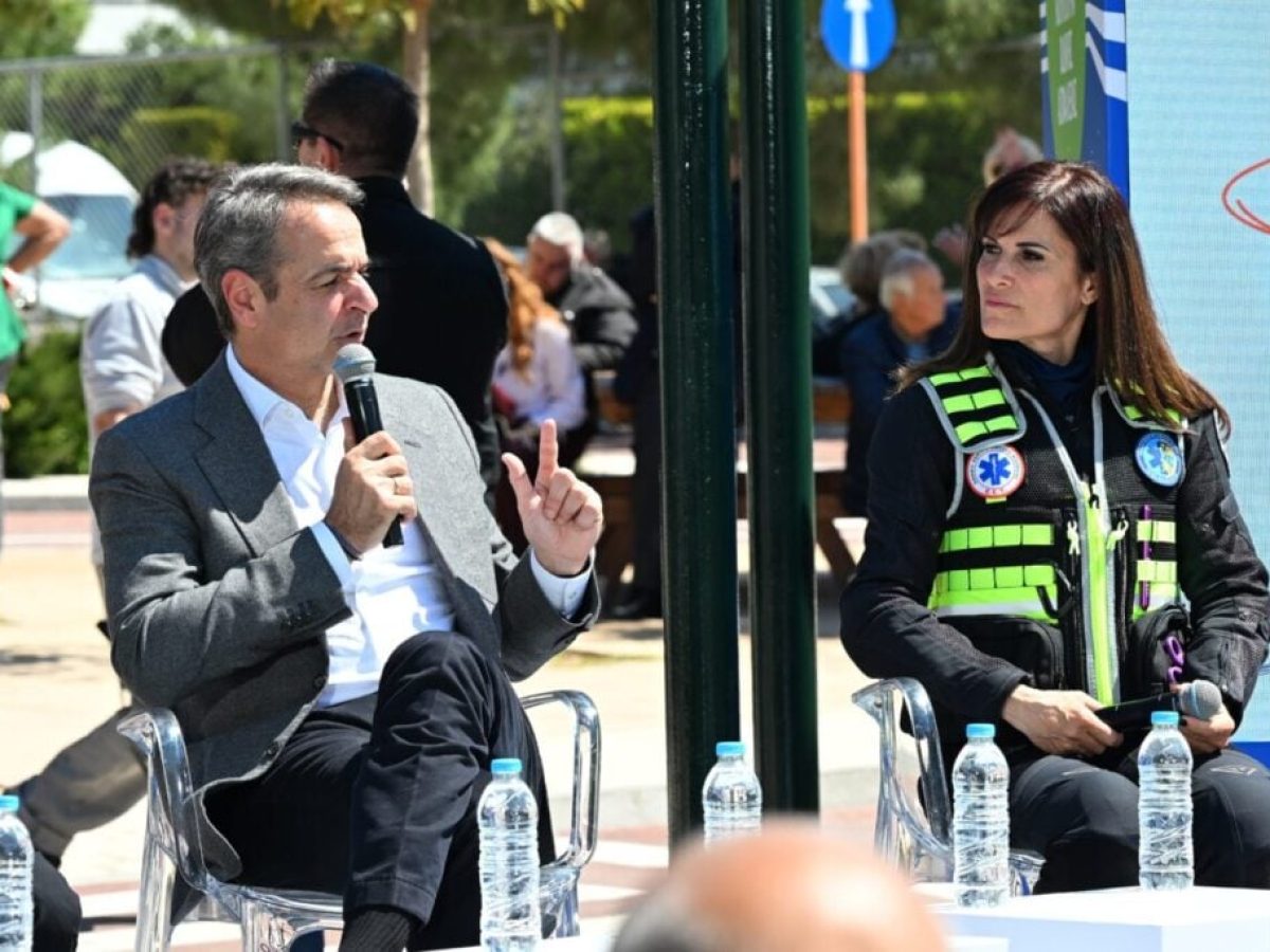 &Mu;&eta;&tau;&sigma;&omicron;&tau;ά&kappa;&eta;&sigmaf;: &Alpha;&sigmaf; &delta;&omicron;ύ&mu;&epsilon; &tau;&omicron; &laquo;&mu;&pi;&alpha;&mu;&pi;ά &mu;&eta;&nu; &tau;&rho;έ&chi;&epsilon;&iota;&sigmaf;&raquo; &sigma;&tau;&omicron;&nu; 21&omicron; &alpha;&iota;ώ&nu;&alpha; &ndash; &psi;&eta;&phi;&iota;&alpha;&kappa;έ&sigmaf; &kappa;ά&mu;&epsilon;&rho;&epsilon;&sigmaf; &kappa;&alpha;&iota; &kappa;&lambda;ή&sigma;&epsilon;&iota;&sigmaf;, &tau;έ&lambda;&omicron;&sigmaf; &tau;&omicron; &sigma;&beta;ή&sigma;&iota;&mu;&omicron;
