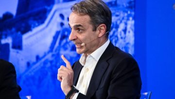 Μητσοτάκης: 36 δισ. και «επιτελικό κράτος» – μήνυμα ενότητας με αιχμές εντός ΝΔ