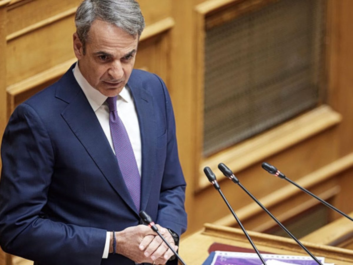 Μητσοτάκης: Με ειρωνείες στην αντιπολίτευση «απάντησε» για τα «γαλάζια» σκάνδαλα