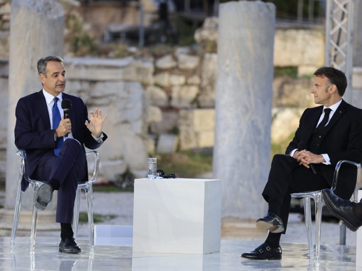 Μητσοτάκης παρουσία του Μακρόν: «Τα επόμενα χρόνια θα είναι υπαρξιακής σημασίας για την ΕΕ»