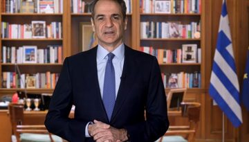 Μητσοτάκης: Το φως κερδίζει το σκοτάδι – Θα ξεπεράσουμε τις δυσκολίες με τη συνοχή της κοινωνίας μας