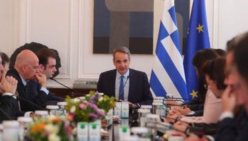 Μητσοτάκης: «Άλλες οι υποχρεώσεις της Βουλής, άλλες της Κυβέρνησης, αντιλαμβανόμαστε τον ρόλο του βουλευτή»