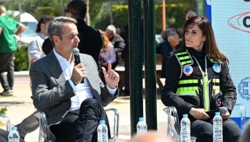 Μητσοτάκης: Ας δούμε το «μπαμπά μην τρέχεις» στον 21ο αιώνα – ψηφιακές κάμερες και κλήσεις, τέλος το σβήσιμο