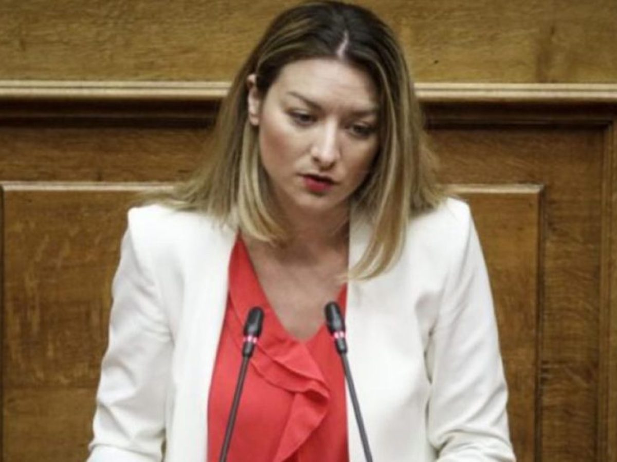 Νατάσα Γκαρά: Όνειρα θερινής νυκτός τα σενάρια διάλυσης του ΣΥΡΙΖΑ