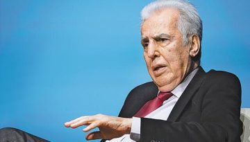 &Nu;&iota;&kappa;&eta;&phi;ό&rho;&omicron;&sigmaf; &Delta;&iota;&alpha;&mu;&alpha;&nu;&tau;&omicron;ύ&rho;&omicron;&sigmaf;: &laquo;&Omicron; &alpha;&kappa;&rho;&omicron;&gamma;&omega;&nu;&iota;&alpha;ί&omicron;&sigmaf; &lambda;ί&theta;&omicron;&sigmaf; &tau;&omicron;&upsilon; &kappa;&rho;ά&tau;&omicron;&upsilon;&sigmaf; &delta;&iota;&kappa;&alpha;ί&omicron;&upsilon; &omicron;&phi;&epsilon;ί&lambda;&epsilon;&iota; &nu;&alpha; &pi;&rho;&omicron;&phi;&upsilon;&lambda;&alpha;&chi;&theta;&epsilon;ί&raquo;