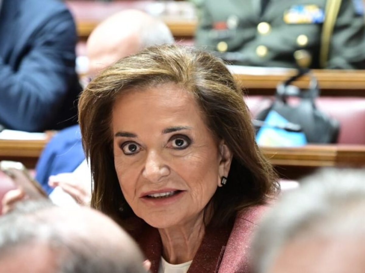 Ντόρα Μπακογιάννη: «Δεν καταλαβαίνω ποια θα είναι η προοπτική του μέλλοντος για τον κ. Σαμαρά»