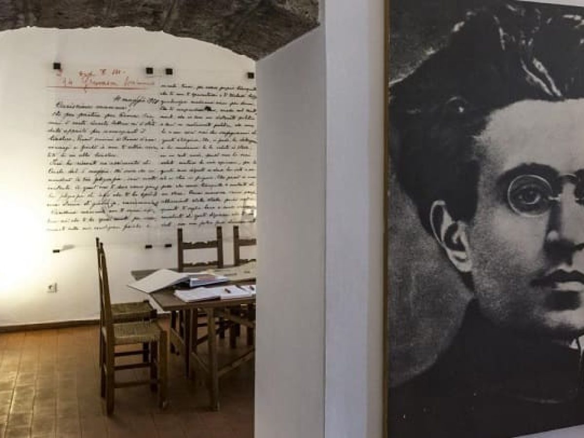 &Omicron; &Alpha;&nu;&tau;ό&nu;&iota;&omicron; &Gamma;&kappa;&rho;ά&mu;&sigma;&iota; &kappa;&alpha;&iota; &eta; &epsilon;&kappa;&pi;&alpha;ί&delta;&epsilon;&upsilon;&sigma;&eta;