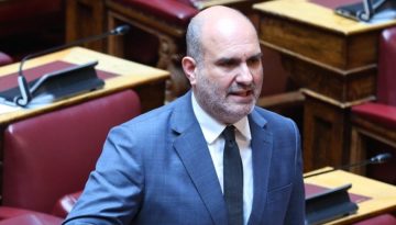 Ο Δημήτρης Μαρκόπουλος δημοσίευσε βεβαίωση του πτυχίου του από το Ανοιχτό Πανεπιστήμιο