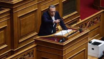 Ο Φάμελλος (προ)κάλεσε τον Ανδρουλάκη να καταθέσουν πρόταση δυσπιστίας κατά της κυβέρνησης