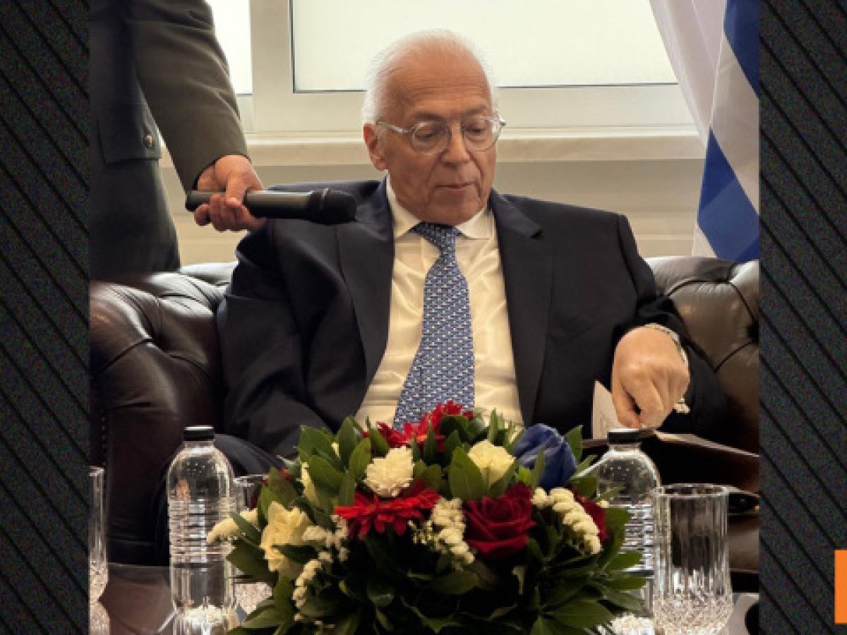 Ο γ.γ. του Άμυνας Αντώνης Οικονόμου αναγορεύτηκε σε Αρχιπλοίαρχο επί τιμή – Η άγνωστη ιστορία διαπραγμάτευσης για τα υποβ