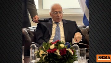 Ο γ.γ. του Άμυνας Αντώνης Οικονόμου αναγορεύτηκε σε Αρχιπλοίαρχο επί τιμή – Η άγνωστη ιστορία διαπραγμάτευσης για τα υποβ