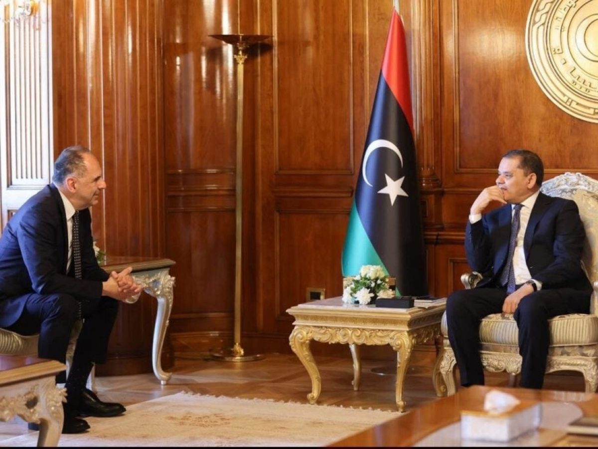 Ο Γεραπετρίτης ξανά στη Λιβύη: Επανεκκινούν οι συζητήσεις για οριοθέτηση υφαλοκρηπίδας και ΑΟΖ