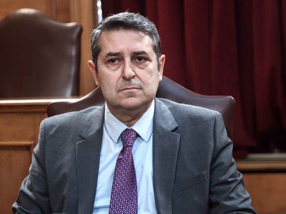 Ο Γιώργος Μυλωνάκης διαγνώστηκε με ανεύρυσμα στον εγκέφαλο – Διασωληνώθηκε στη ΜΕΘ του Ευαγγελισμού