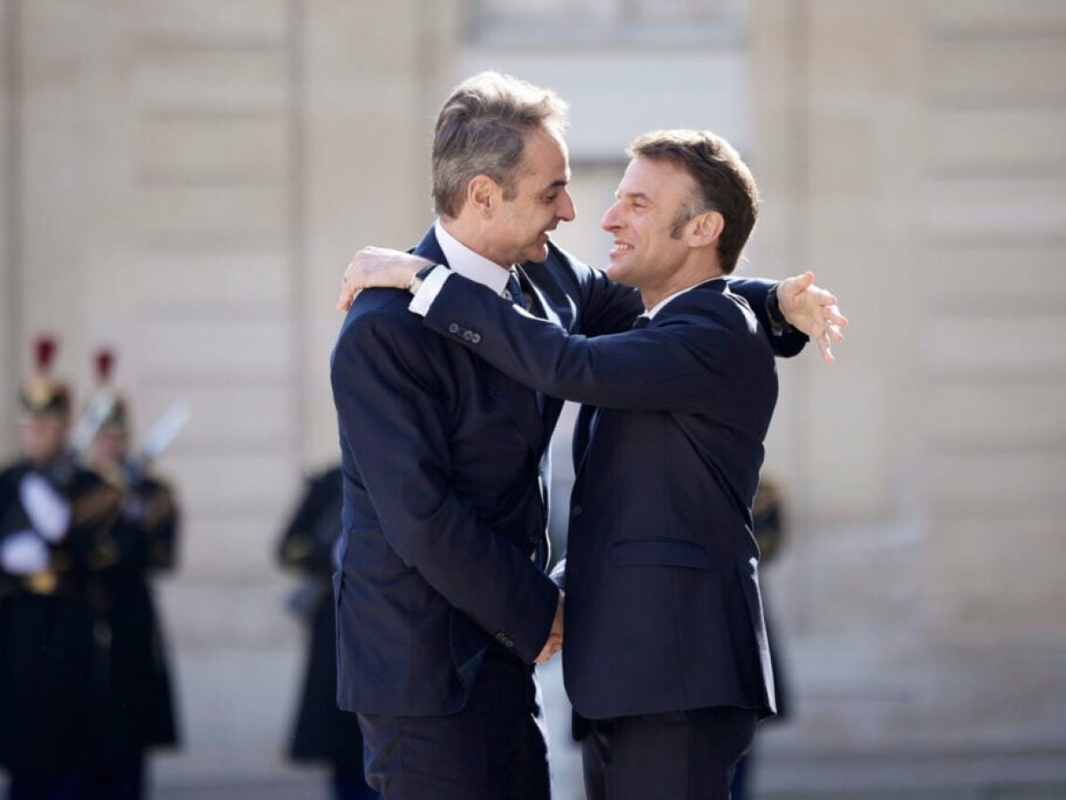 Ο Μακρόν στην Αθήνα: Τι σηματοδοτεί η επίσκεψη