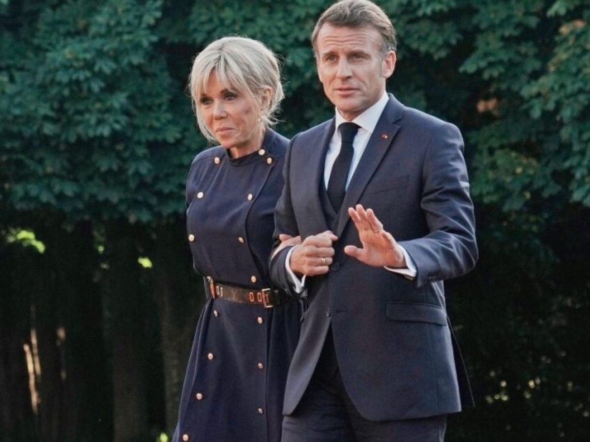 Όλοι οι άνθρωποι του Προεδρικού – Oι καλεσμένοι από την πολιτική, τις τέχνες και τις επιχειρήσεις στο δείπνο για τον Μακρ