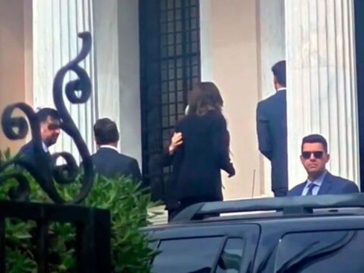 Ολοκληρώθηκε η συνάντηση Μητσοτάκη – Γκίλφοϊλ στο Μέγαρο Μαξίμου  (Βίντεο)