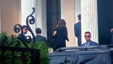 Ολοκληρώθηκε η συνάντηση Μητσοτάκη – Γκίλφοϊλ στο Μέγαρο Μαξίμου  (Βίντεο)