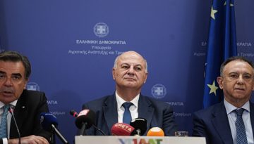 ΟΠΕΚΕΠΕ 2: Πώς τα τσιμεντένια κανάλια στην Καρδίτσα «χαντάκωσαν» τον Κώστα Τσιάρα