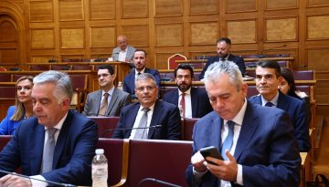 &Omicron;&Pi;&Epsilon;&Kappa;&Epsilon;&Pi;&Epsilon;: &Sigma;&tau;&eta;&nu; &Epsilon;&pi;&iota;&tau;&rho;&omicron;&pi;ή &Delta;&epsilon;&omicron;&nu;&tau;&omicron;&lambda;&omicron;&gamma;ί&alpha;&sigmaf; &Chi;&alpha;&tau;&zeta;&eta;&beta;&alpha;&sigma;&iota;&lambda;&epsilon;ί&omicron;&upsilon;, &Alpha;&theta;&alpha;&nu;&alpha;&sigma;ί&omicron;&upsilon;, &eta; &kappa;&rho;ί&sigma;&iota;&mu;&eta; &psi;&eta;&phi;&omicron;&phi;&omicron;&rho;ί&alpha;