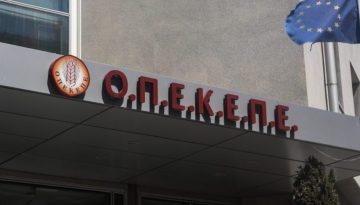 Ούτε ο … «Μωϋσής» δεν μπορεί να σώσει την κυβέρνηση