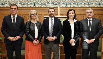 &Pi;&Alpha;&Sigma;&Omicron;&Kappa;: T&omicron; &kappa;&rho;ά&tau;&omicron;&sigmaf; &delta;&iota;&kappa;&alpha;ί&omicron;&upsilon; &sigma;&tau;&eta;&nu; &alpha;&tau;&zeta;έ&nu;&tau;&alpha; &Alpha;&nu;&delta;&rho;&omicron;&upsilon;&lambda;ά&kappa;&eta; &ndash; &Omicron;&iota; &sigma;&upsilon;&nu;&alpha;&nu;&tau;ή&sigma;&epsilon;&iota;&sigmaf; &sigma;&tau;&eta; &Beta;&omicron;&upsilon;&lambda;ή