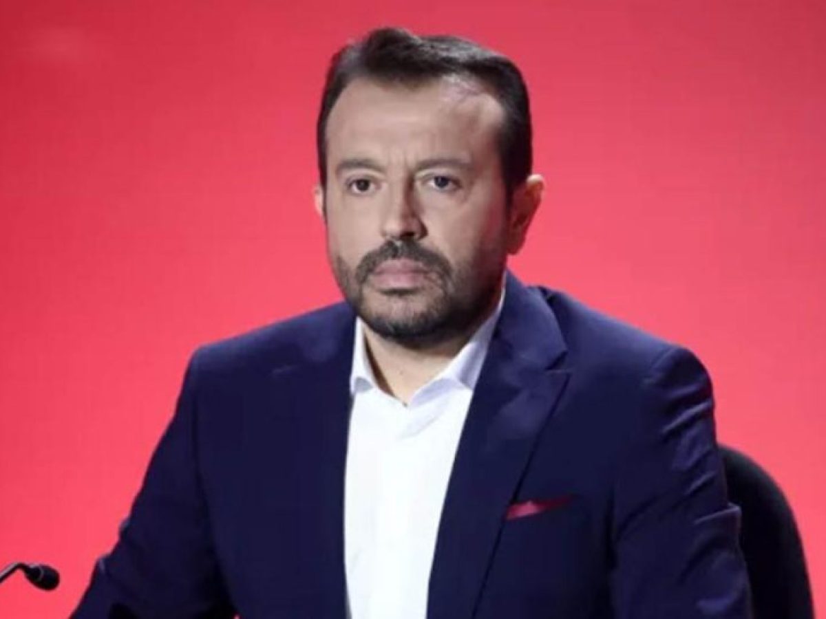 &Pi;&alpha;&pi;&pi;ά&sigmaf;: &laquo;&Alpha;&pi;&omicron;&rho;&rho;ί&pi;&tau;&omicron;&upsilon;&mu;&epsilon; &tau;&alpha; &sigma;&epsilon;&nu;ά&rho;&iota;&alpha; &pi;&omicron;&lambda;&upsilon;&delta;&iota;ά&sigma;&pi;&alpha;&sigma;&eta;&sigmaf; &ndash; &Nu;&alpha; &kappa;&alpha;&theta;ί&sigma;&omicron;&upsilon;&nu; &sigma;&tau;&omicron; &tau;&rho;&alpha;&pi;έ&zeta;&iota; &Phi;ά&mu;&epsilon;&lambda;&lambda;&omicron;&sigmaf;, &Kappa;ό&kappa;&kappa;&alpha;&lambda;&eta;&sigmaf;, &Kappa;&alpha;&tau;&sigma;έ&lambda;&eta;, &Kappa;&omicron;&tau;&zeta;&iota;ά&sigmaf; &kappa;&alpha;&iota; &Tau;&sigma;ί&pi;&rho;&alpha;&sigmaf;