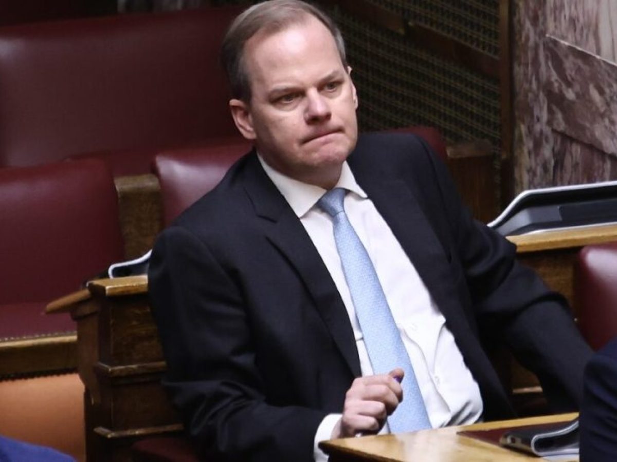 Παραίτηση Καραμανλή σε… δόσεις: Μένει τώρα στη Βουλή, δεν θα είναι υποψήφιος